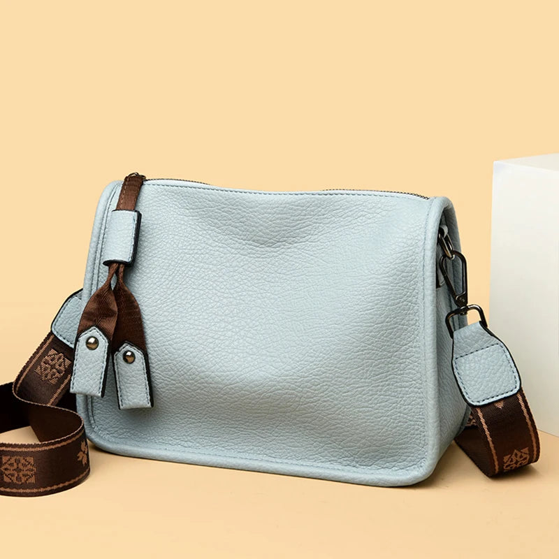 Bolsa Feminina Premium Couro Macio – Luxo Elegante, Transversal Ombro, Design Moderno 2024