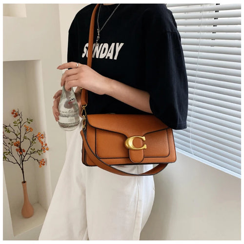 Bolsa Feminina Elegante Transversal – Modelo Clássico com Fivela Dourada, Alça Ajustável, Estilo Luxo